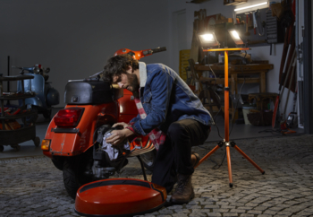 LED Worklight Tripod